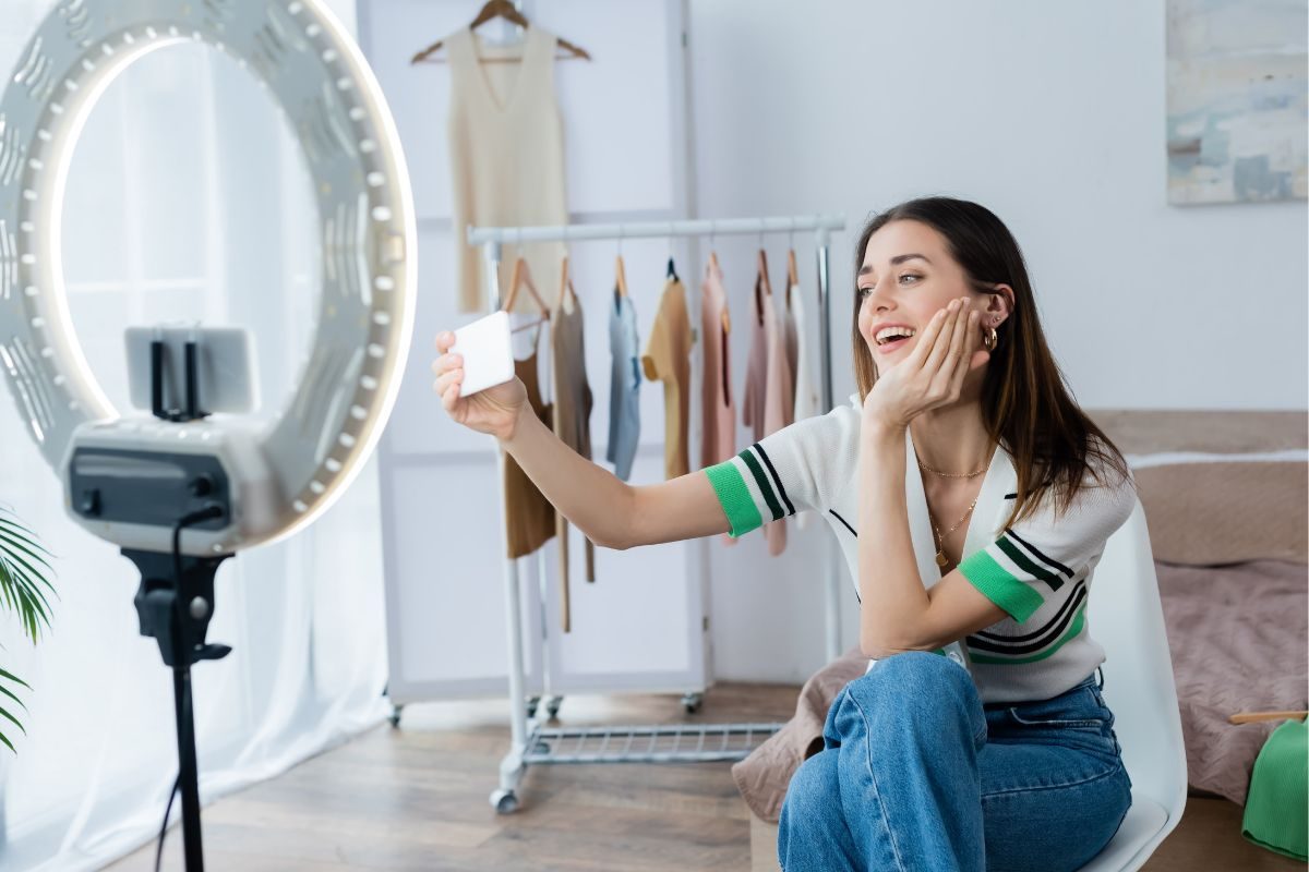 Du betrachtest gerade Warum Influencer*innen die meisten Kooperationen ablehnen und wie du es schaffst, hervorzustechen.￼
